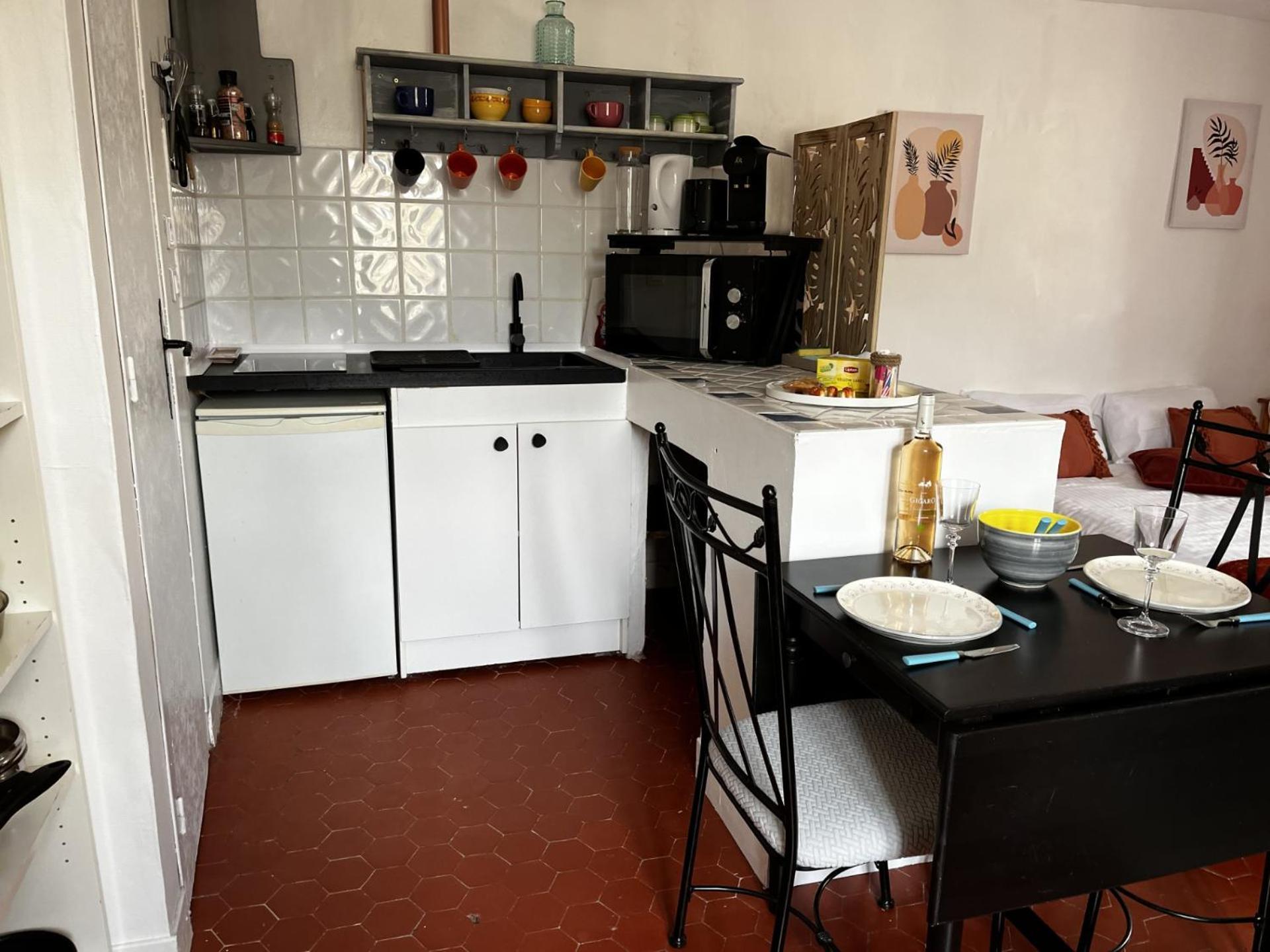 Au Coeur Du Village Provencal トゥルトゥール エクステリア 写真